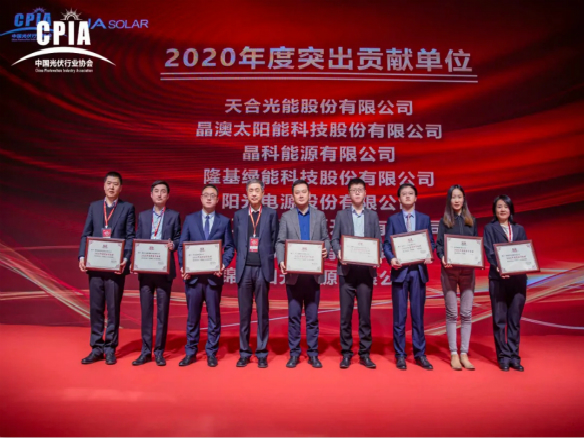 全體看過來！謝謝，謝謝！謝謝~